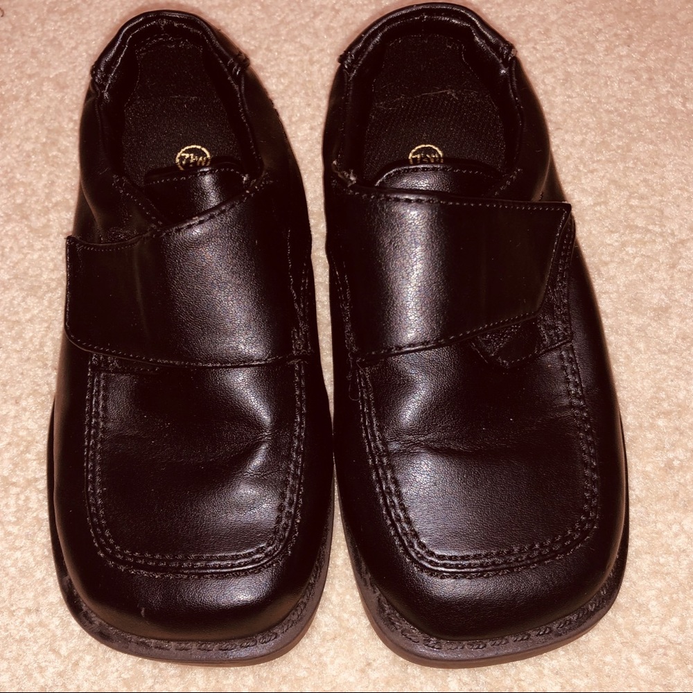 Toddler black dress shoes 7.5c